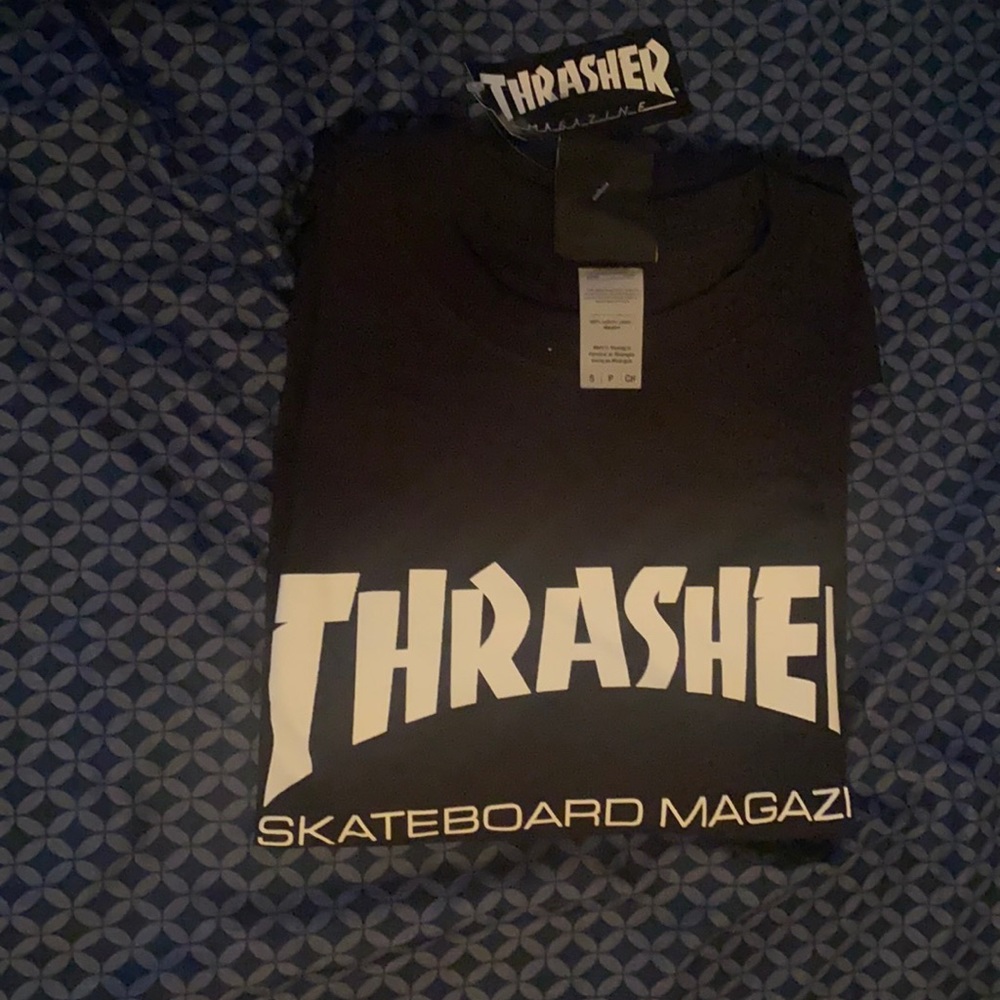 Black long sleeve thrasher shirt size Small